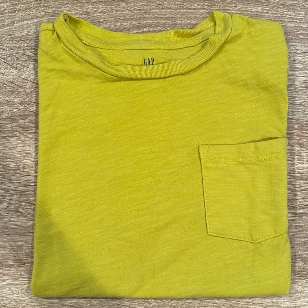 GAP Shirt